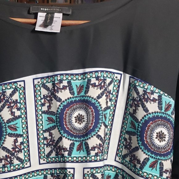 BCBG 3/4 sleeve top SZ M - Picture 7 of 8